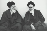 حضرت امام در کنار برادر بزگوارشان، آیت الله پسندیده | تهران | سال 1358